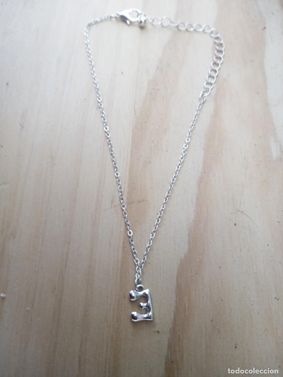 Joyeria: BONITO COLGANTE Y CADENA . ( LETRA. E. ) - Foto 4