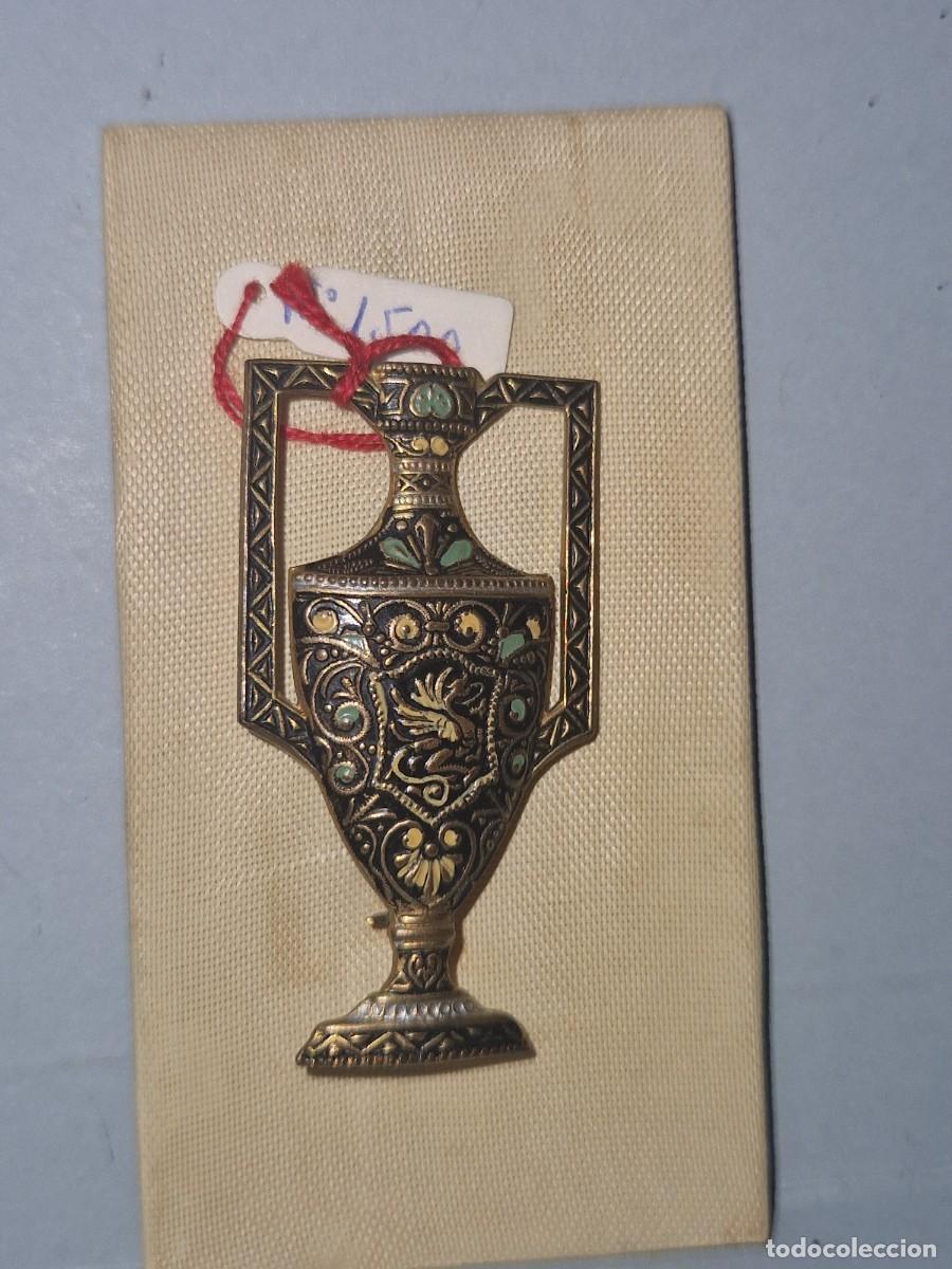 Joyeria: ANTIGUO BROCHE DE METAL CON FORMA DE JARRON - Foto 1