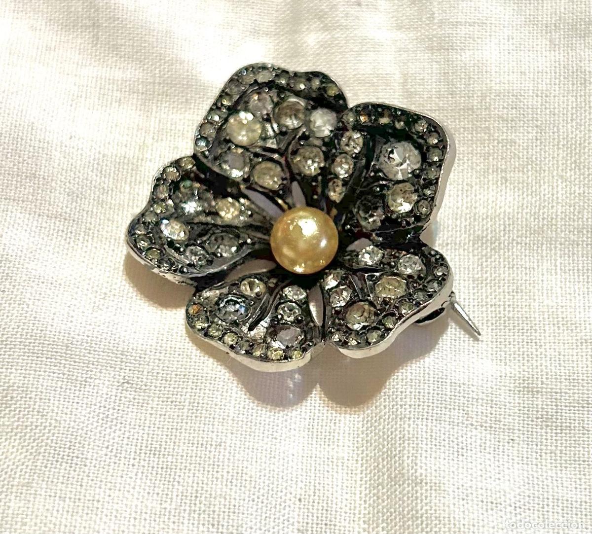 Joyeria: Broche de luto antiguo en forma de flor con perla - Foto 1