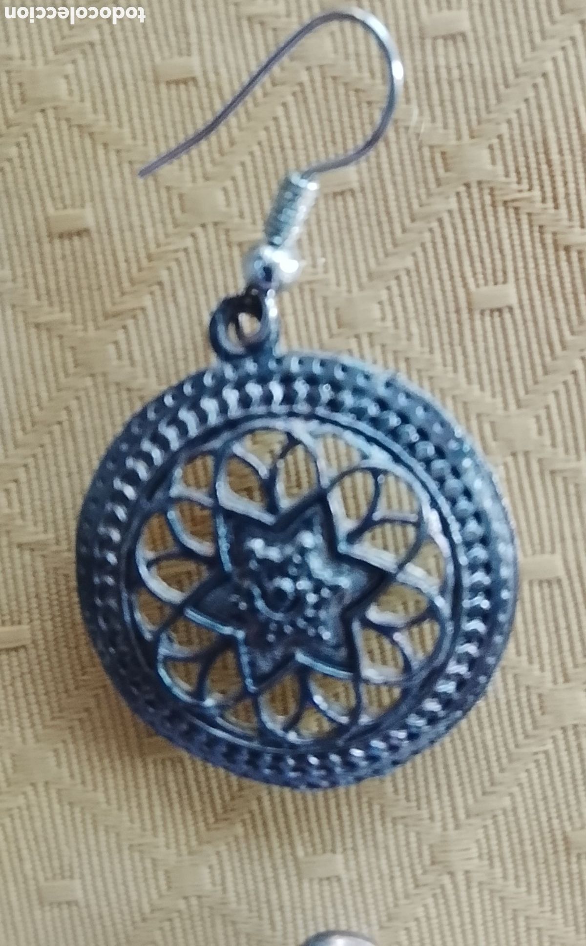 Joyeria: Par de pendientes vintage a&ntilde;os 70. - Foto 2