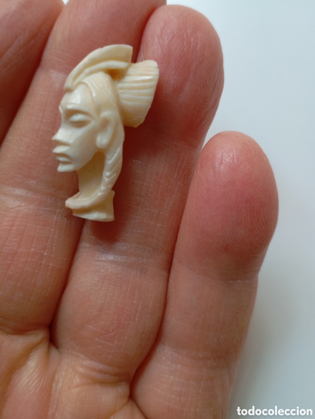 Joyeria: Colgante en marfil&rdquo;Busto&rdquo;. - Foto 2