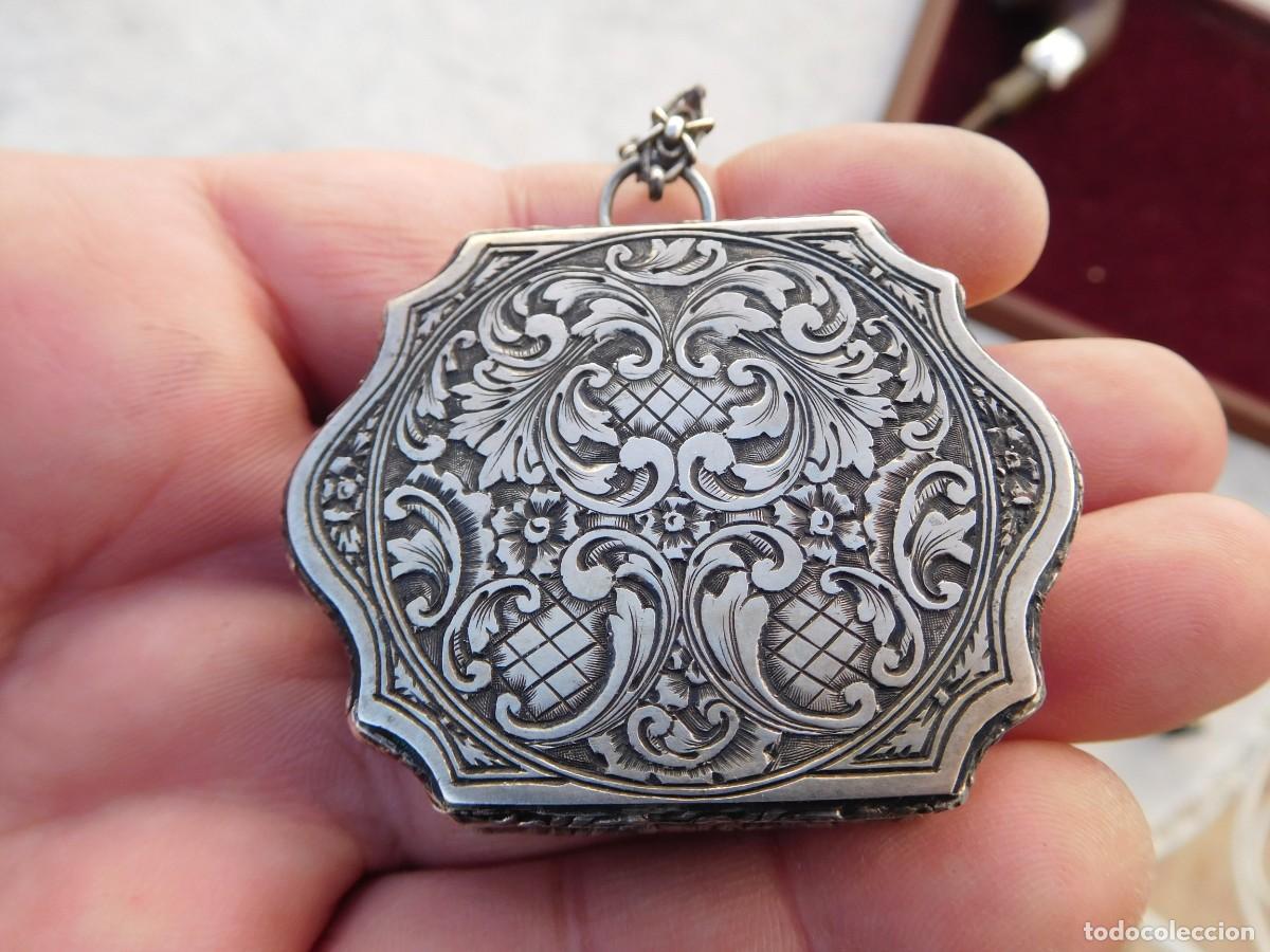 Joyeria: Antiguo colgante polvera de plata con cadena - Foto 4