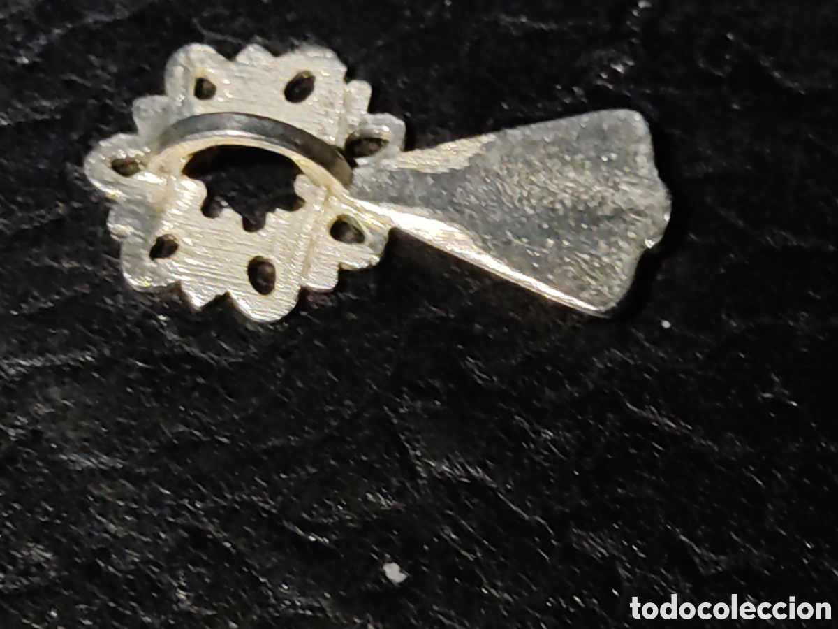 Joyeria: Colgante plateado de la virgen del Pilar. - Foto 2