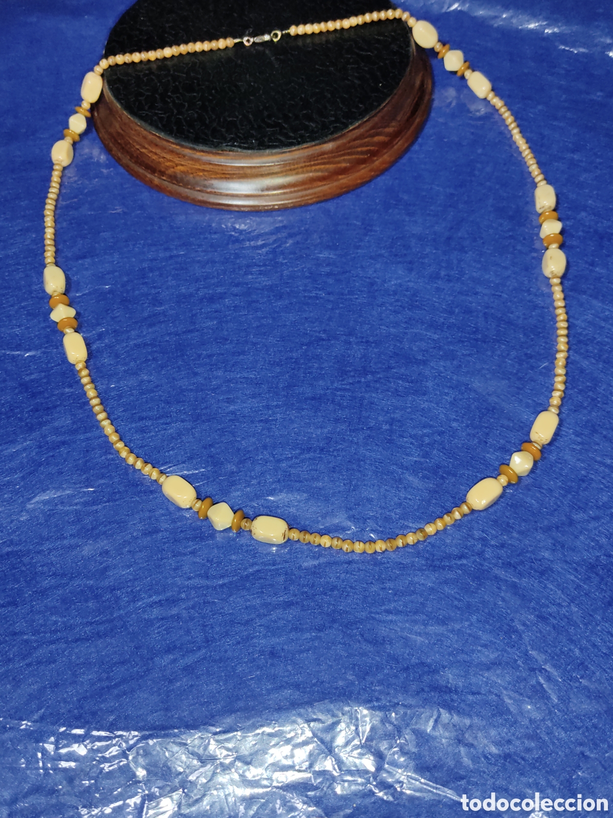 Joyeria: Collar largo de opalina color crema.Vintage. - Foto 1