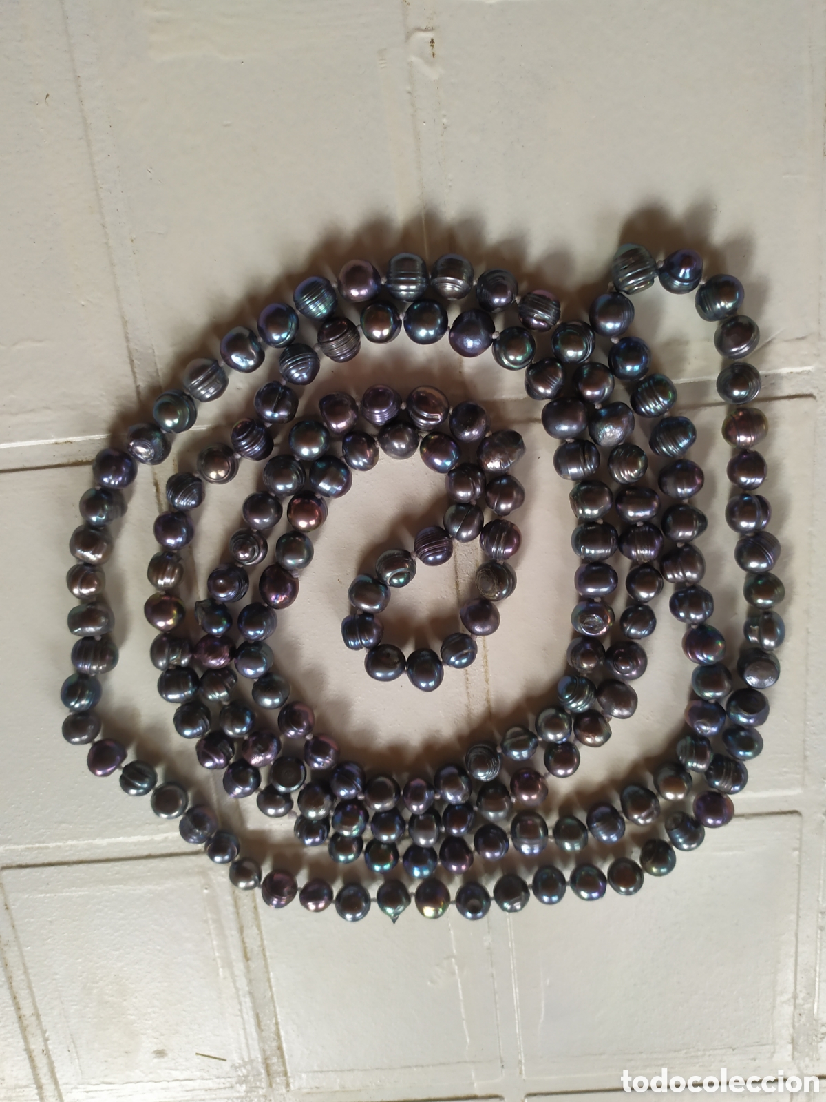 Joyeria: Collar de perlas de agua dulce negro-irisadas. 180 cm. - Foto 3