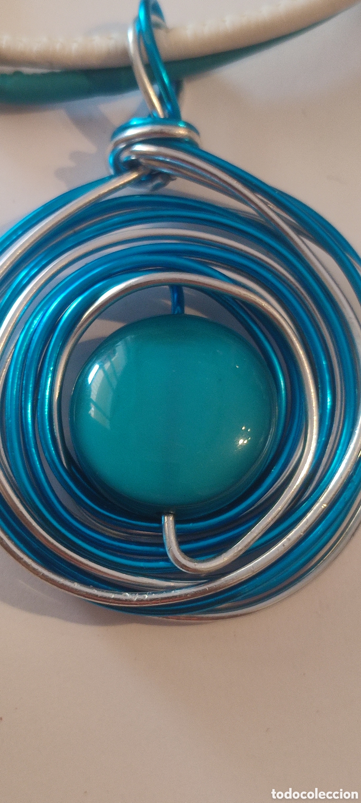 Joyeria: Collar azul y blanco con piedra central - Foto 2