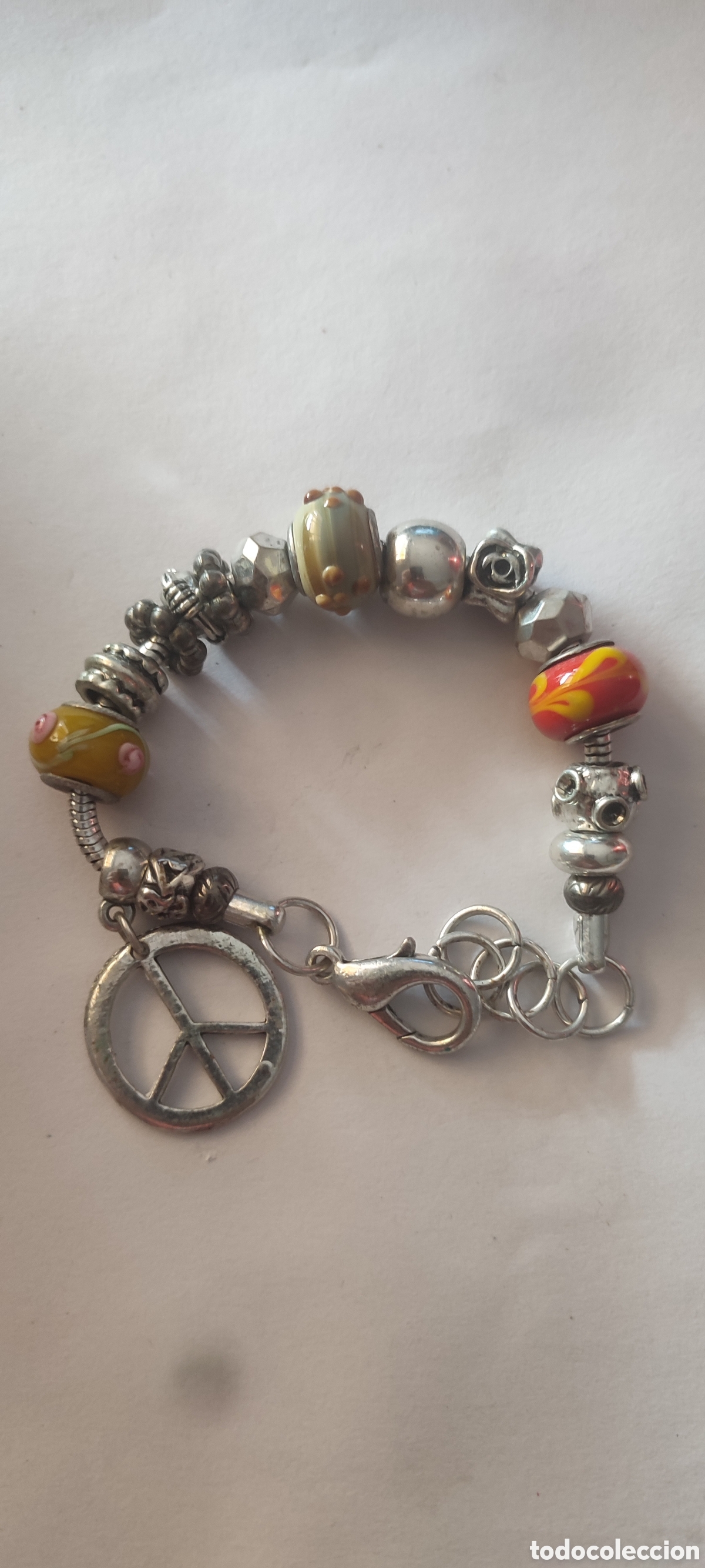 Joyeria: Pulsera con charms y s&iacute;mbolo de la paz - Foto 1