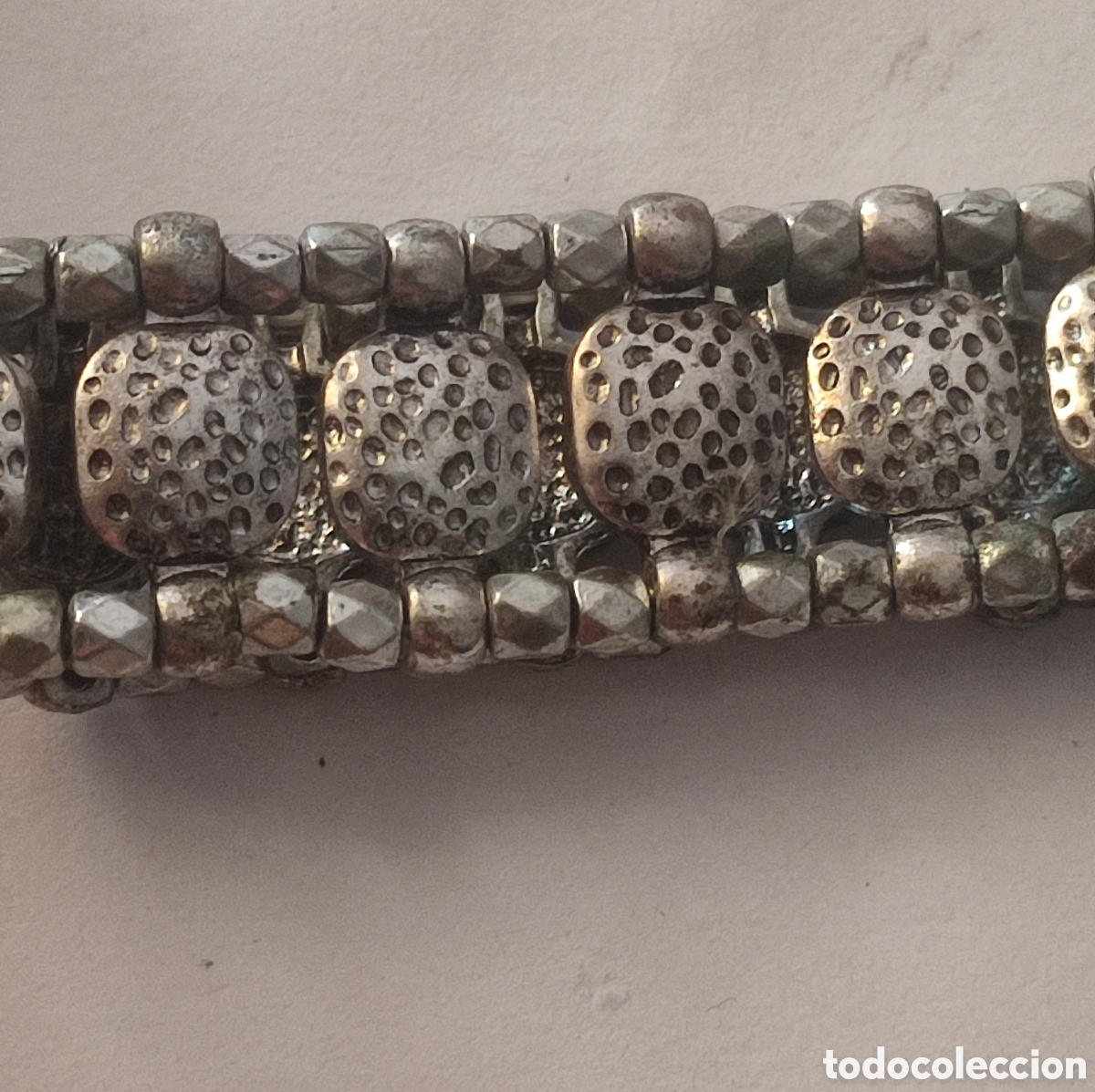 Joyeria: Pulsera plateada con figuras - Foto 3