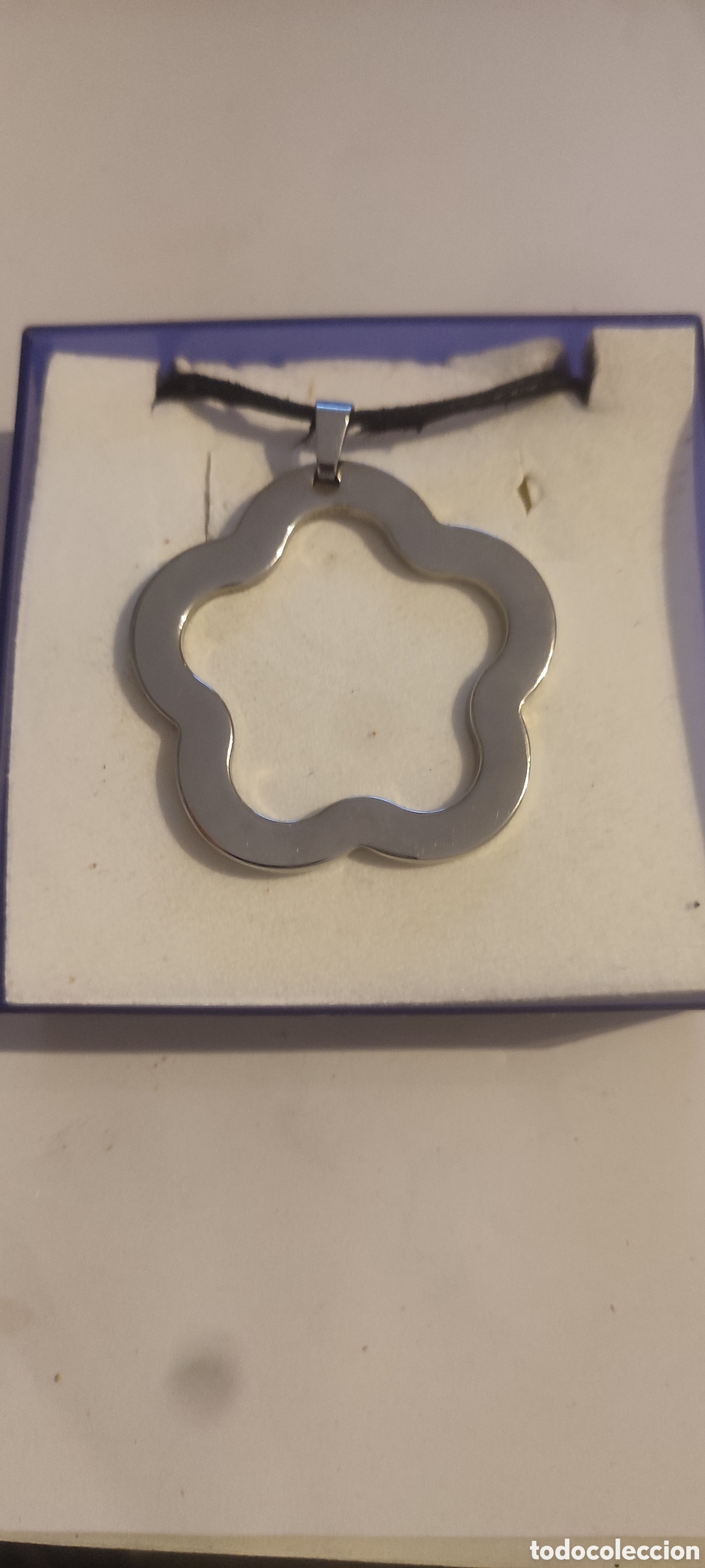 Joyeria: Collar con flor plateada - Foto 4
