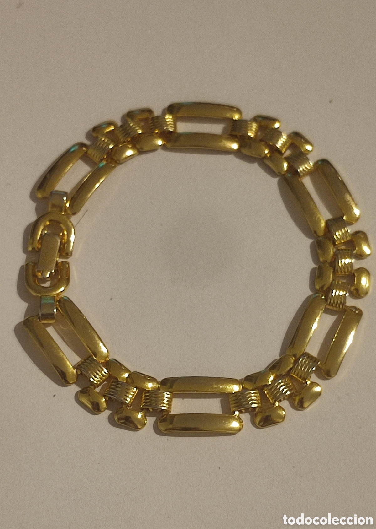 Joyeria: Pulsera dorada con eslabones - Foto 1