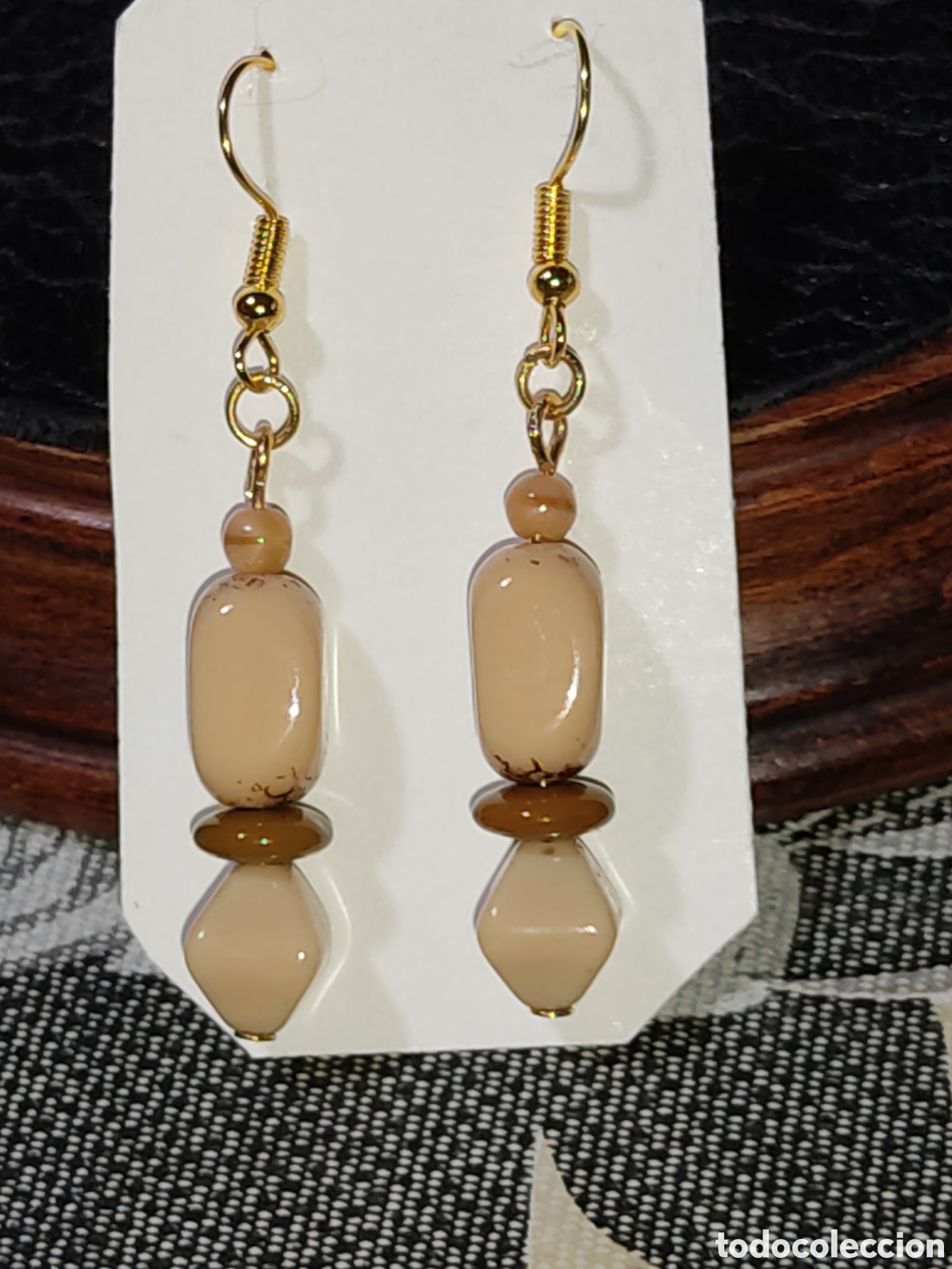 Joyeria: Pendientes de opalina color caf&eacute; con leche.Vintage. - Foto 2