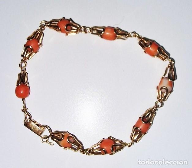 Joyeria: ELEGANTE PULSERA DE ORO 18 kILATES Y CORAL (10,4 GRAMOS)