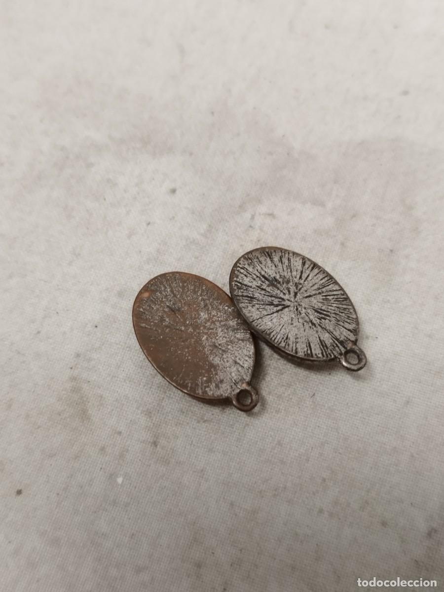 Joyeria: Antiguo par de colgantes con la flor de Lis. - Foto 3