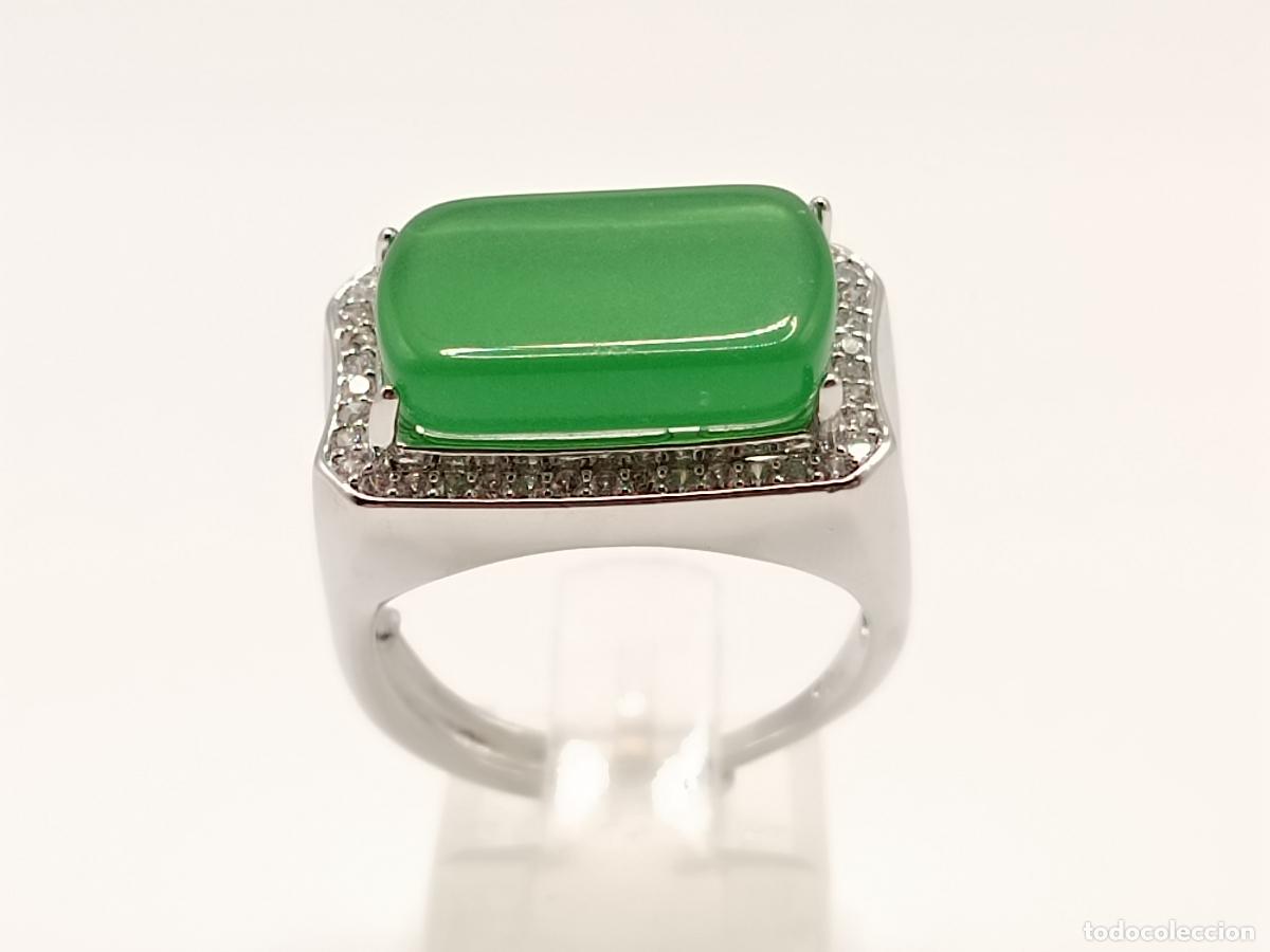 Joyeria: Sofisticado anillo de lujo chapado en plata con jade creado engastado en garras - Foto 2