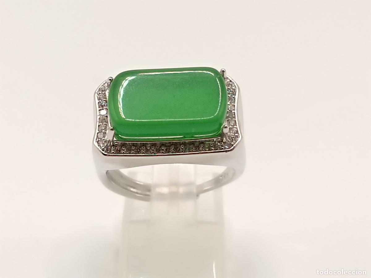 Joyeria: Sofisticado anillo de lujo chapado en plata con jade creado engastado en garras - Foto 5