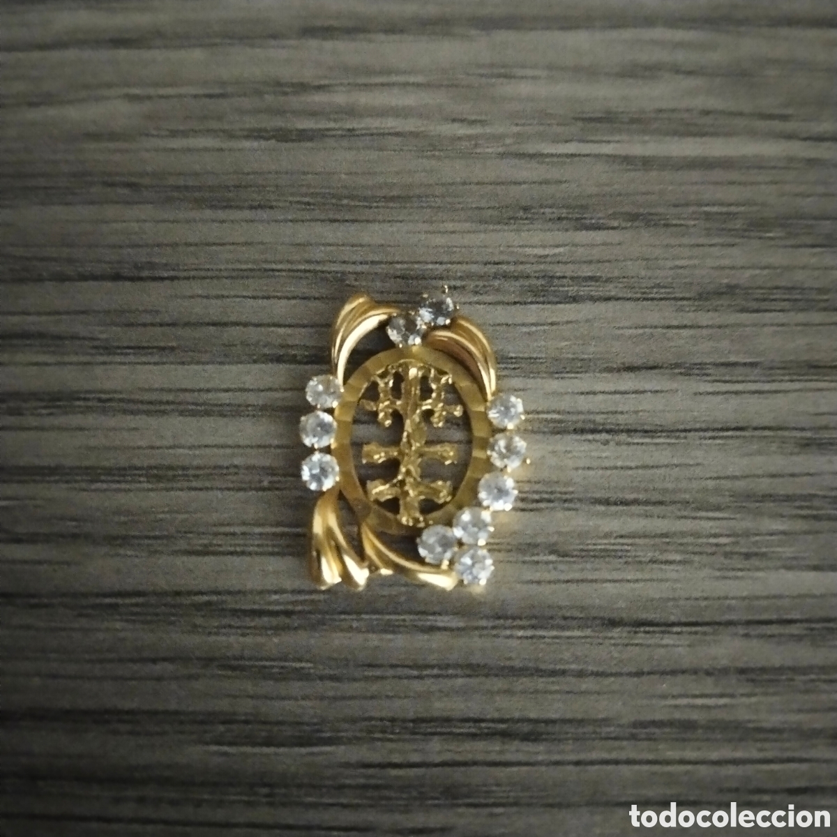 Joyeria: Cruz Caravaca oro 18k - Foto 2
