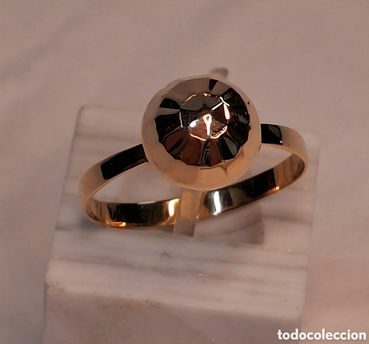 Joyeria: Anillo facetado de oro de 18k - Foto 1