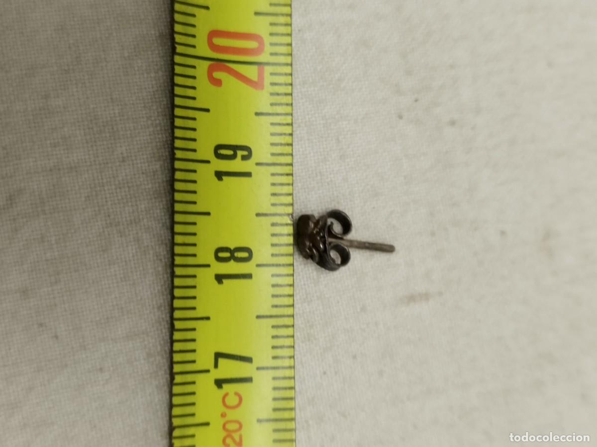 Joyeria: Antiguo peque&ntilde;o pendiente, piercing de una ara&ntilde;a. - Foto 3