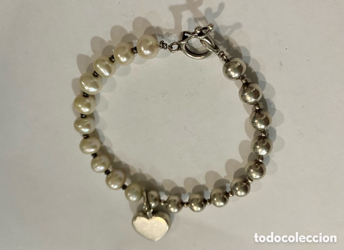 Joyeria: Pulsera de plata y perlas blancas con coraz&oacute;n central de plata - Foto 2