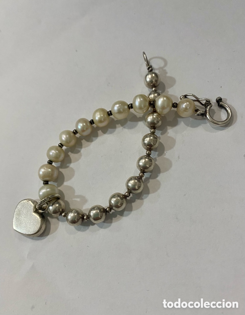 Joyeria: Pulsera de plata y perlas blancas con coraz&oacute;n central de plata - Foto 4