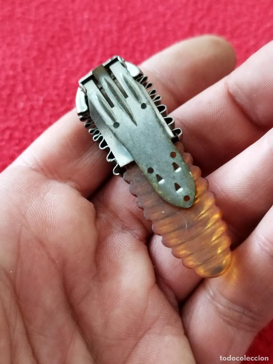 Joyeria: Antiguo broche, pinza con forma de muelle. - Foto 5