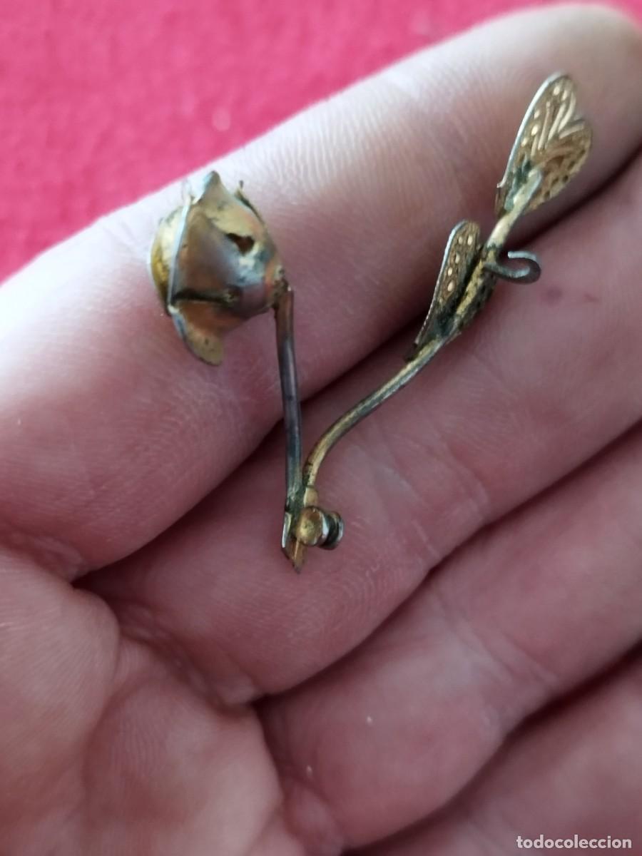 Joyeria: Antiguo broche de una flor, a restaurar alfiler. - Foto 3