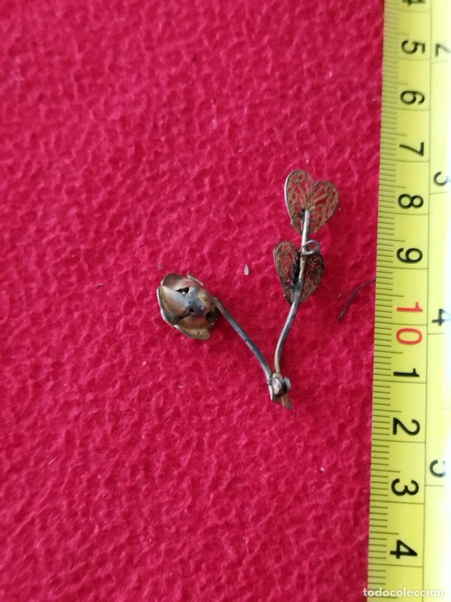 Joyeria: Antiguo broche de una flor, a restaurar alfiler. - Foto 4