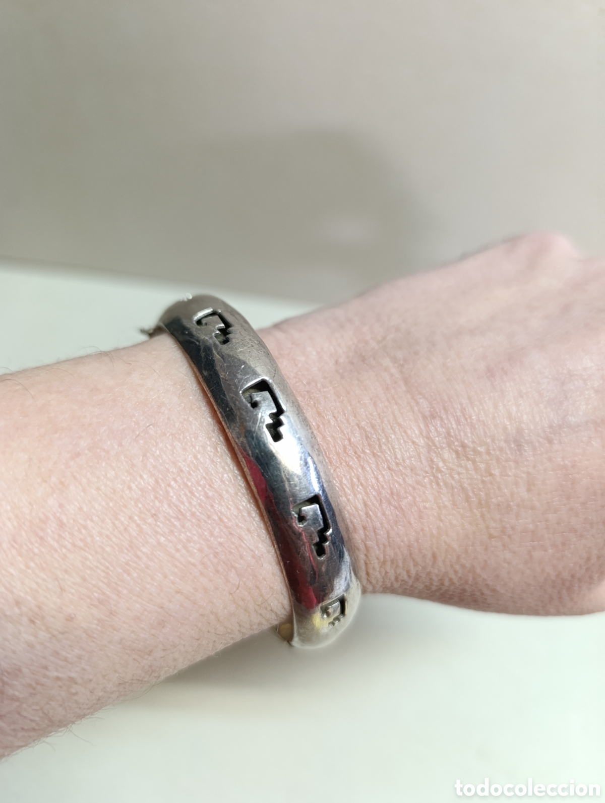 Joyeria: PULSERA DE PLATA, RIGIDA. MARCAS EN EL INTERIOR. CIERRE DE SEGURIDAD - Foto 6