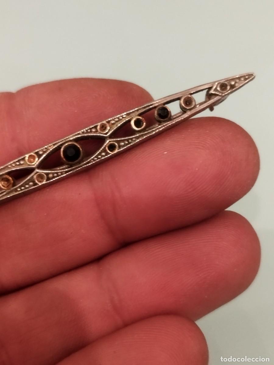 Joyeria: Antiguo broche de metal plateado a identificar. - Foto 3