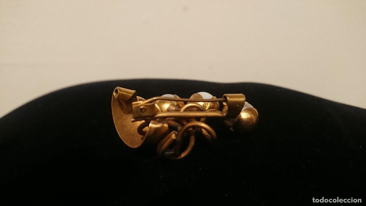 Joyeria: Antiguo broche artesanal, de lat&oacute;n - Foto 4