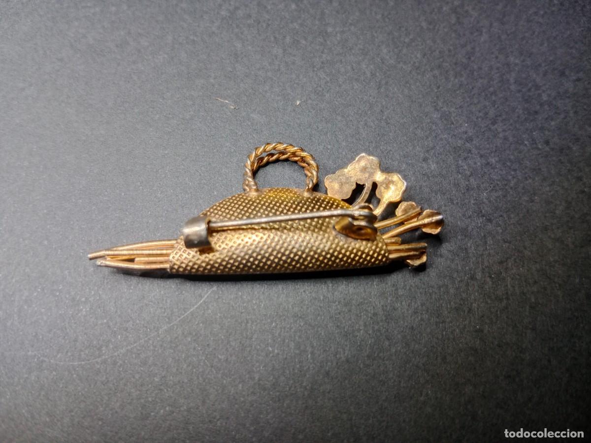 Joyeria: ANTIGUO BROCHE DE LATON - CESTO DE FLORES - Foto 2