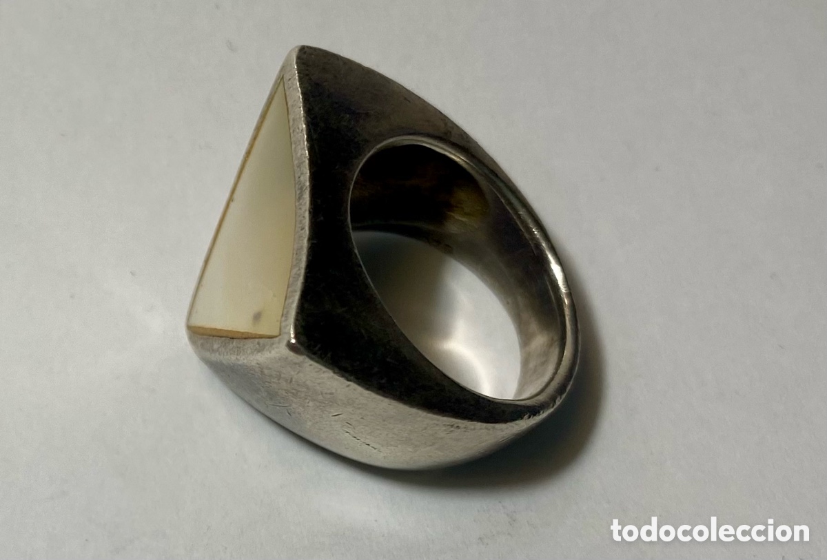 Joyeria: Anillo de plata de ley 925 con forma geom&eacute;trica triangular y piedra madreperla - Foto 5