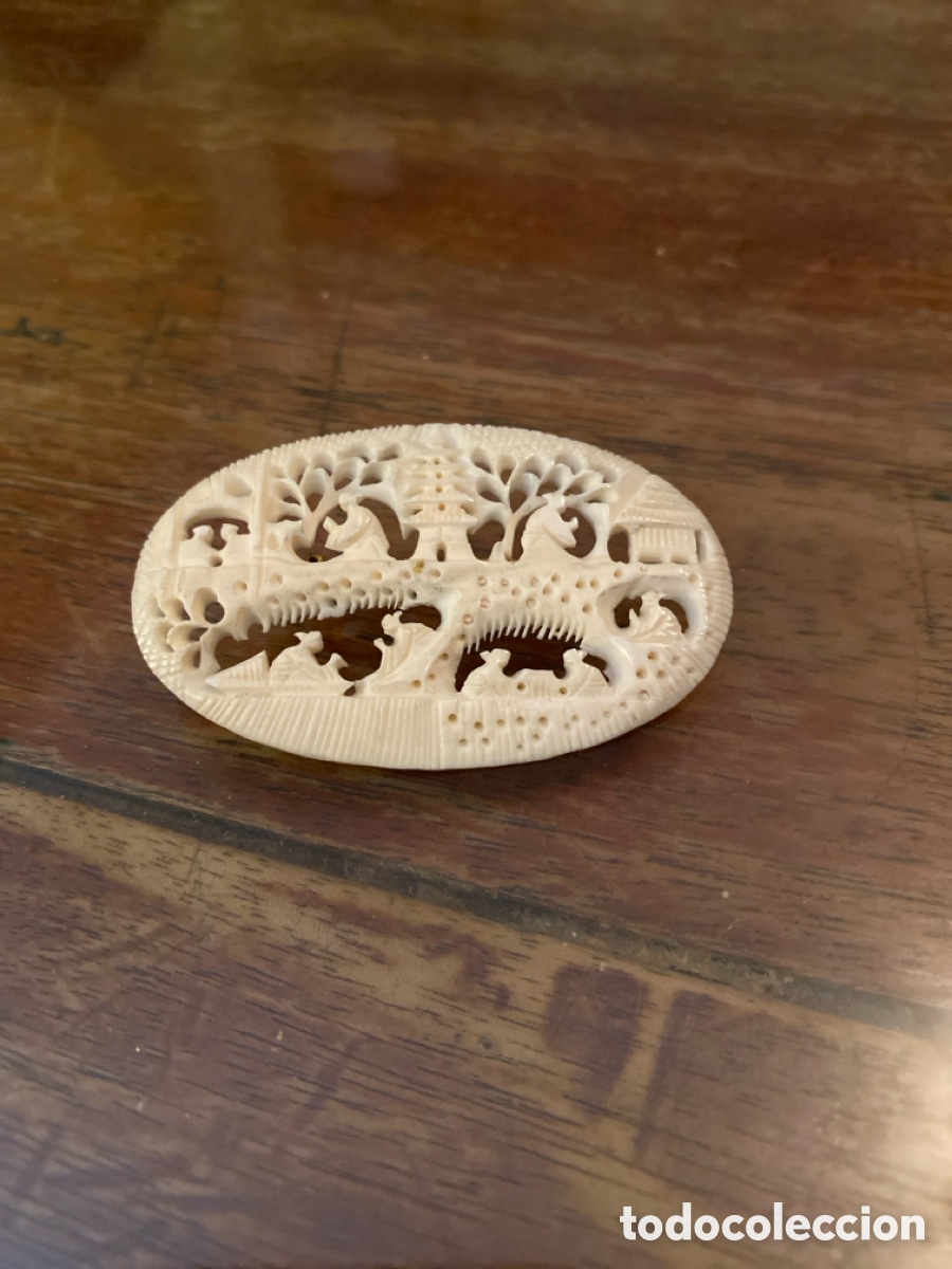 Joyeria: Broche tallado de marfil - Foto 1