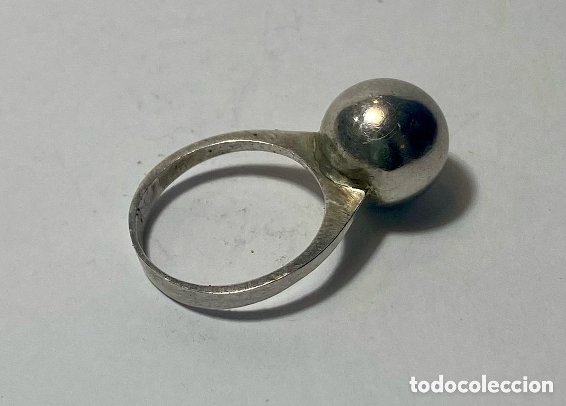 Joyeria: Anillo de plata de ley con dise&ntilde;o de bola central - Foto 2