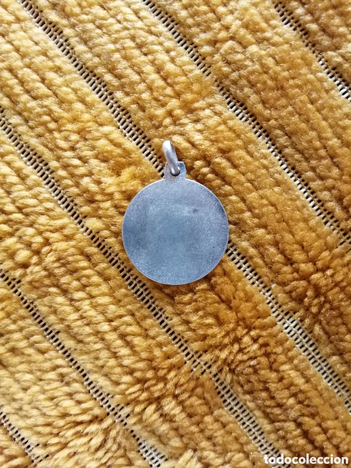 Joyeria: Medalla plata primera comuni&oacute;n Virgen ni&ntilde;a - Foto 2