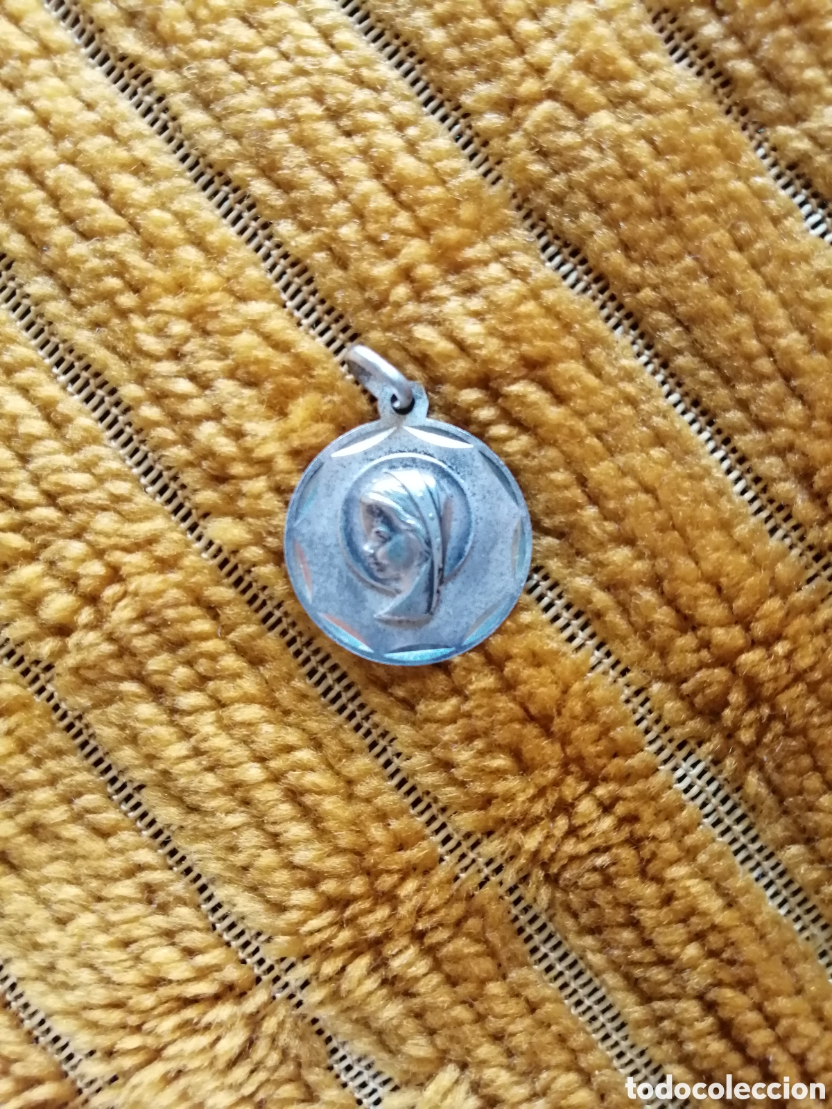 Joyeria: Medalla plata primera comuni&oacute;n Virgen ni&ntilde;a - Foto 1