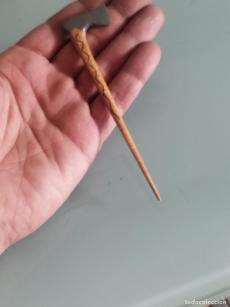 Joyeria: Antigua aguja de pelo en forma de hacha. - Foto 1