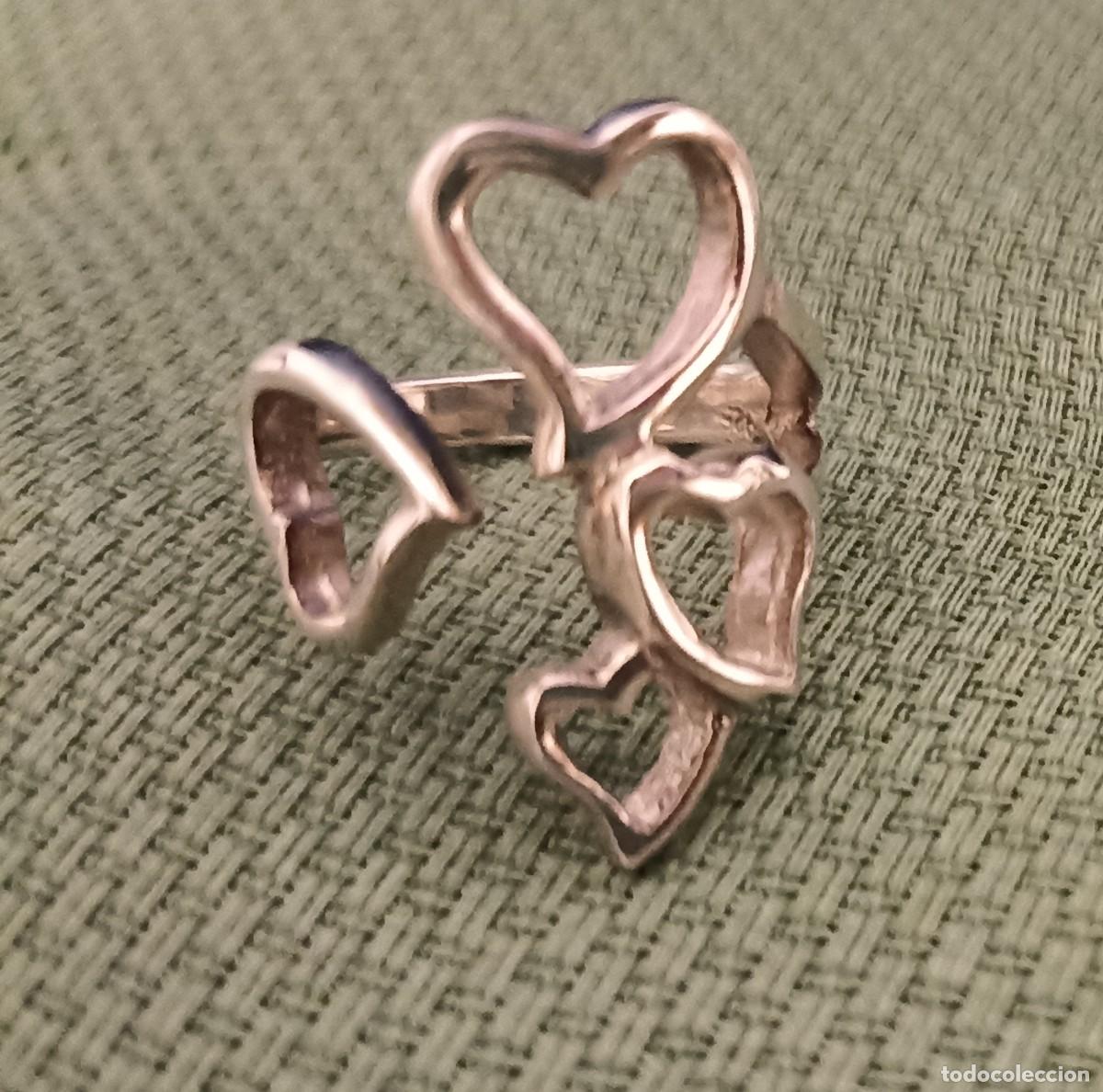 Joyeria: Anillo de plata con corazones. - Foto 1