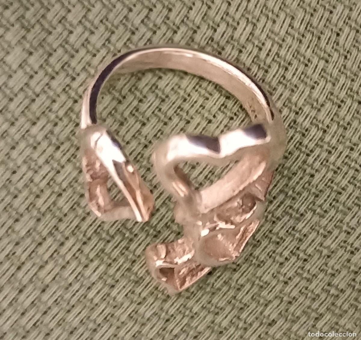Joyeria: Anillo de plata con corazones. - Foto 2