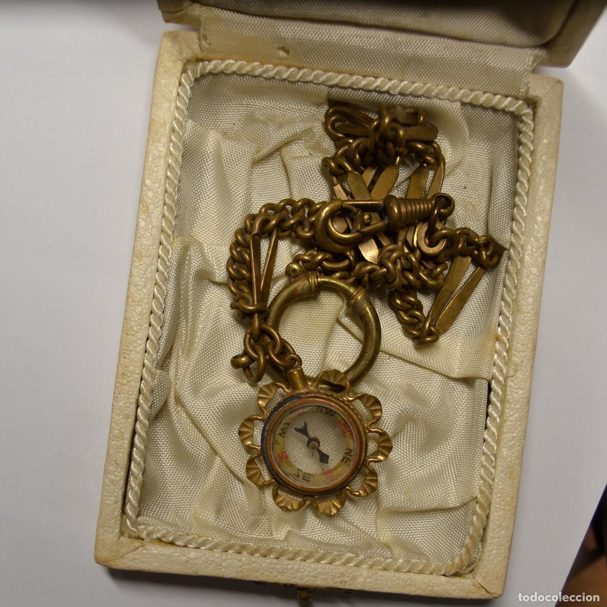 Joyeria: COLGANTE CON BR&Uacute;JULA ANTIGUO CON ESTUCHE - Foto 2