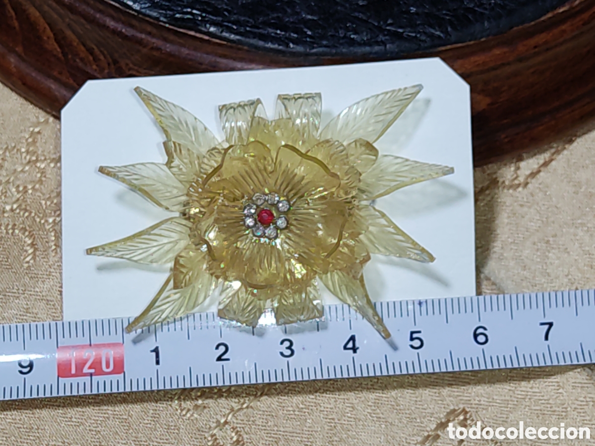 Joyeria: Broche modernista & flor de lucite. *33* - Foto 3