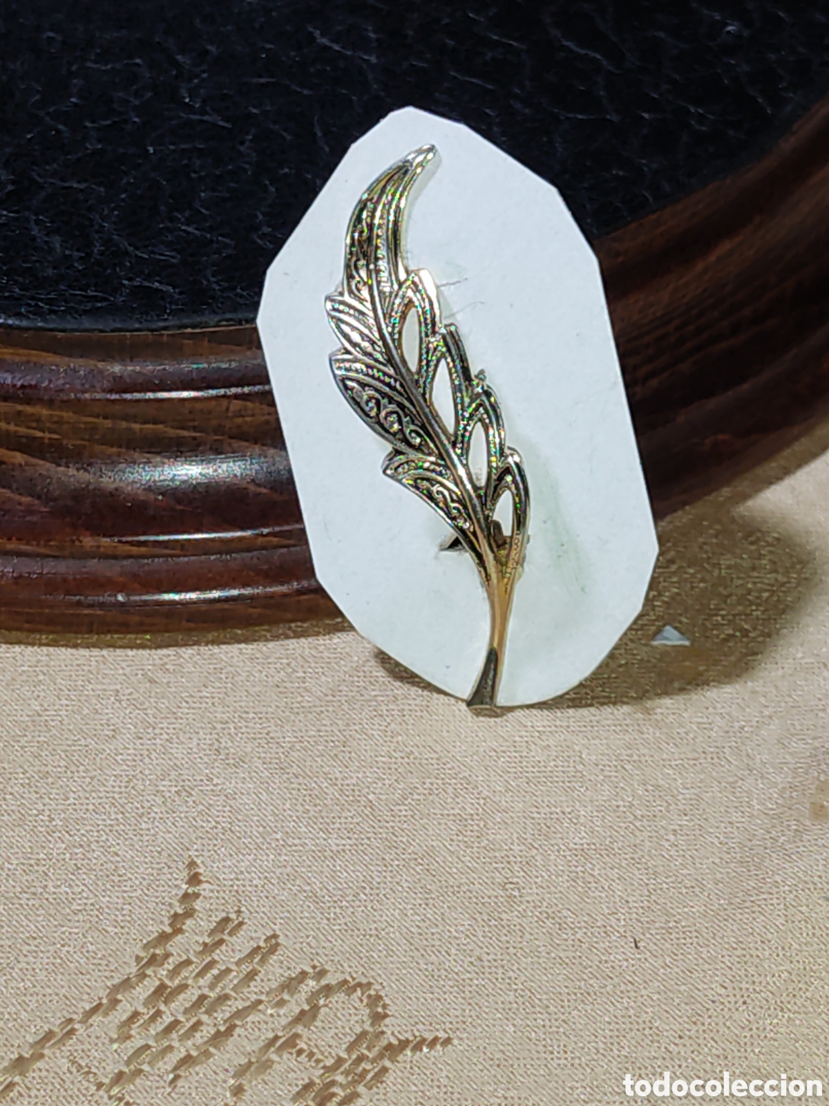 Joyeria: Broche pluma damasquinada o similar. - Foto 6