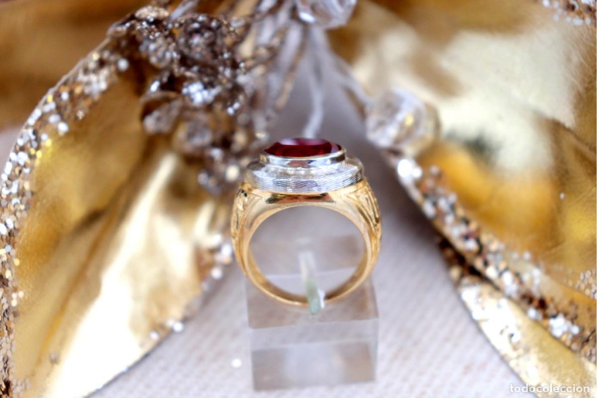 Joyeria: Anillo de oro bicolor de 19,2K con rub&iacute;. - Foto 2