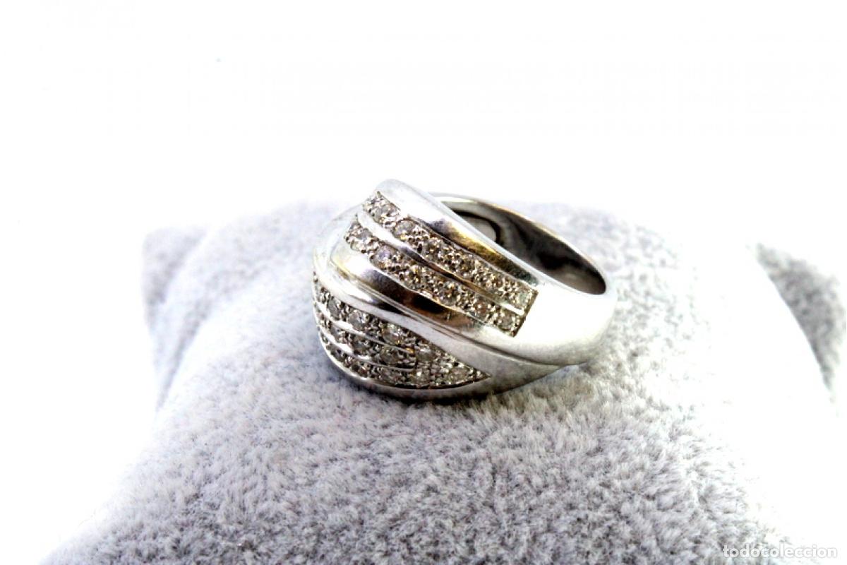 Joyeria: Anillo de oro blanco de 18 quilates con diamantes. - Foto 3