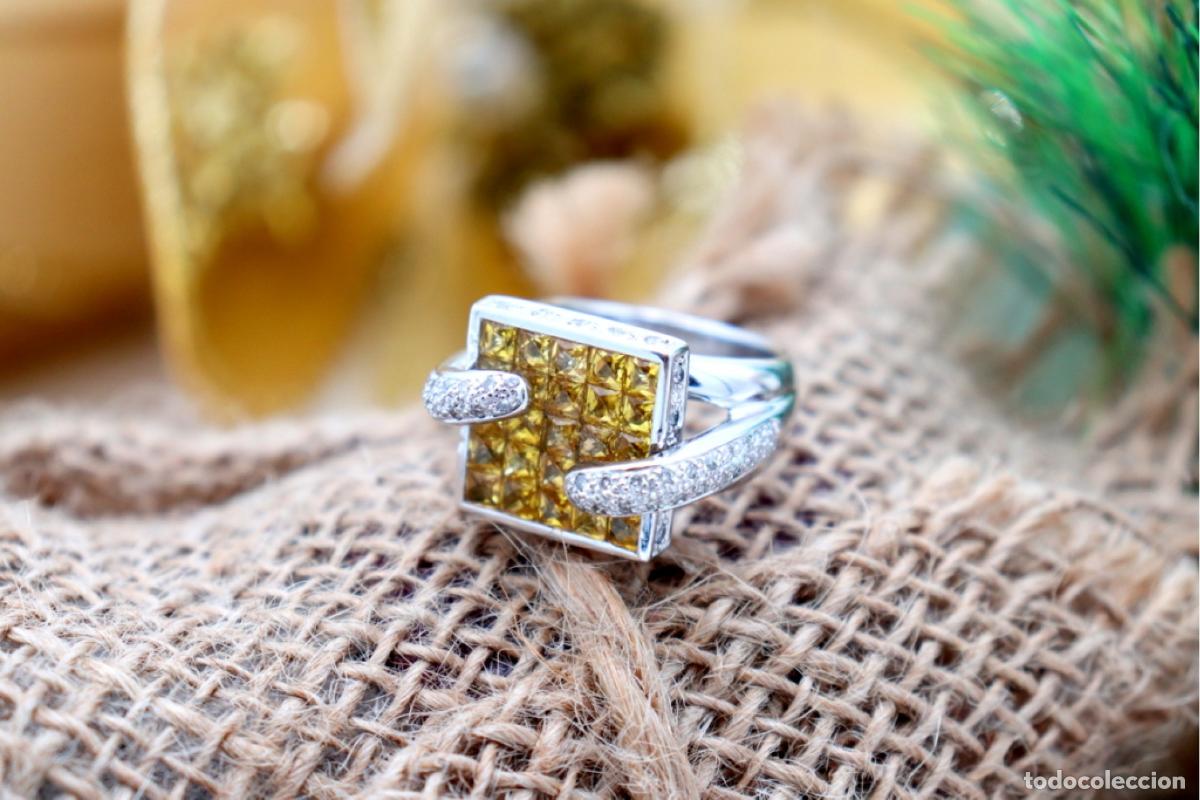 Joyeria: Anillo de oro blanco de 19,2K con diamantes y topacios. - Foto 2