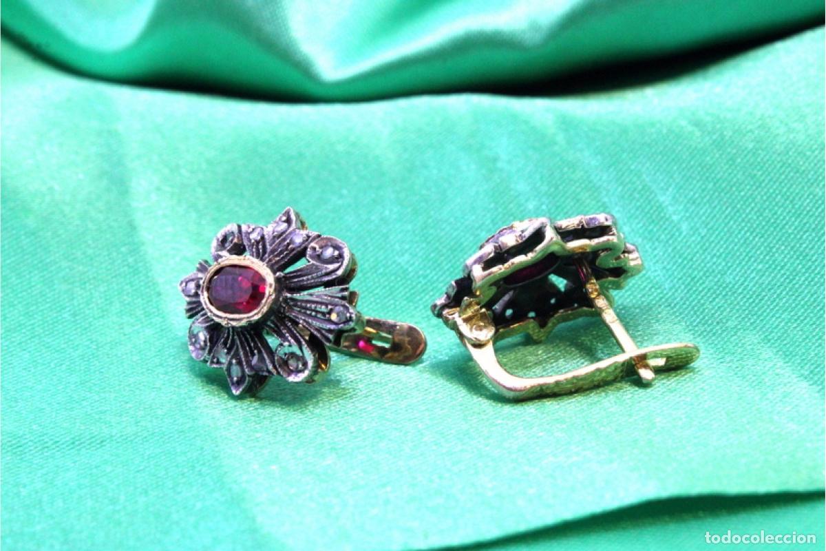 Joyeria: Pendientes en oro y plata de 19,2K con diamantes y rub&iacute;es. - Foto 2