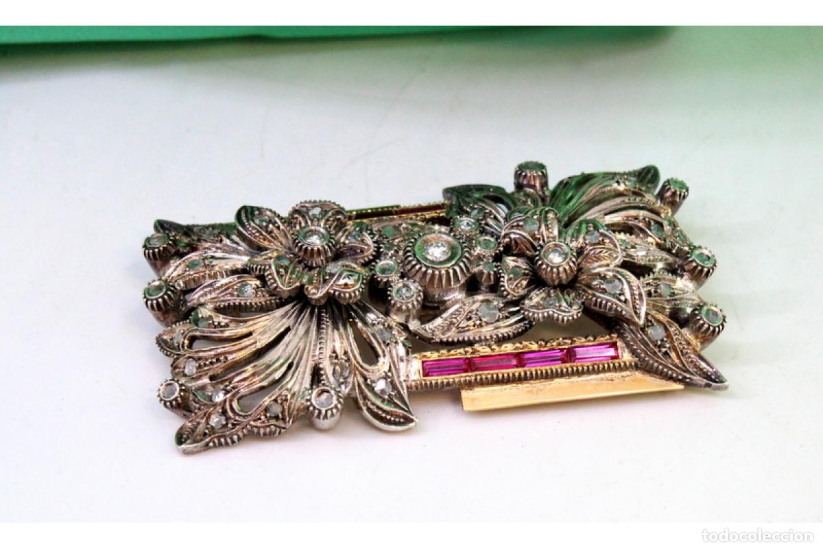 Joyeria: Broche en oro y plata de 19,2K con diamantes y rub&iacute;es. - Foto 2