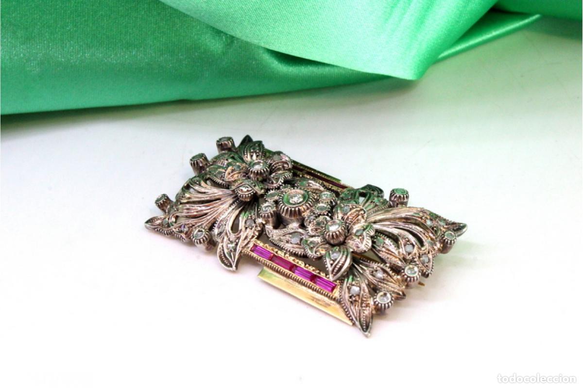 Joyeria: Broche en oro y plata de 19,2K con diamantes y rub&iacute;es. - Foto 3