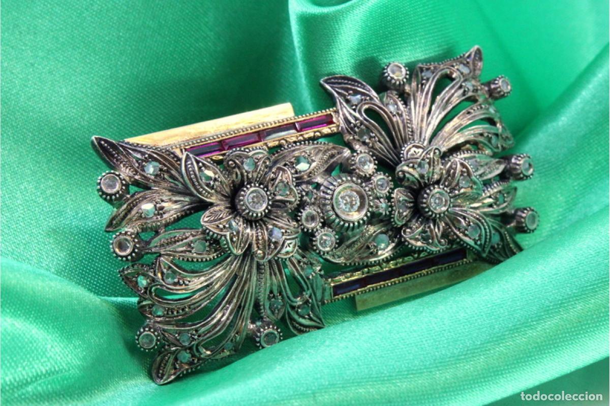 Joyeria: Broche en oro y plata de 19,2K con diamantes y rub&iacute;es. - Foto 4
