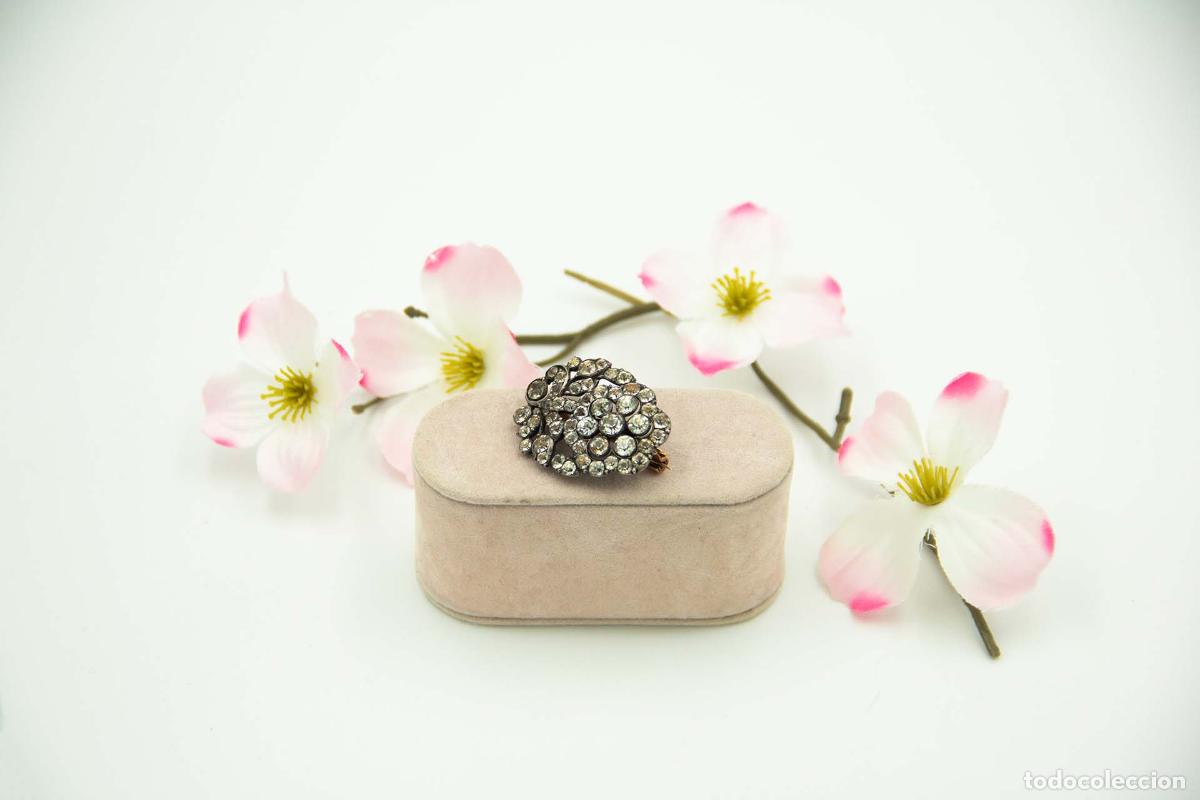 Joyeria: Broche de plata con pedrer&iacute;a - Foto 1